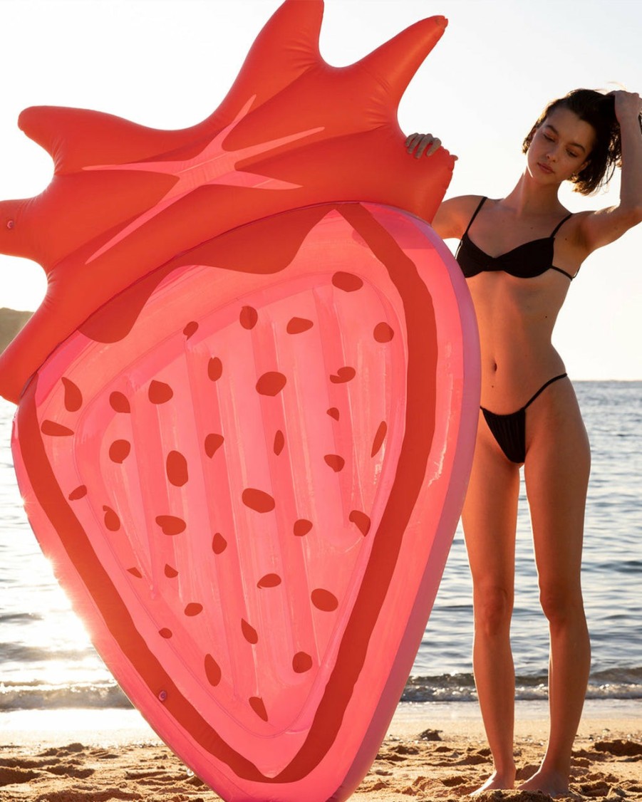 Living Sunnylife | Luxe Lie-On Float - Strawberry