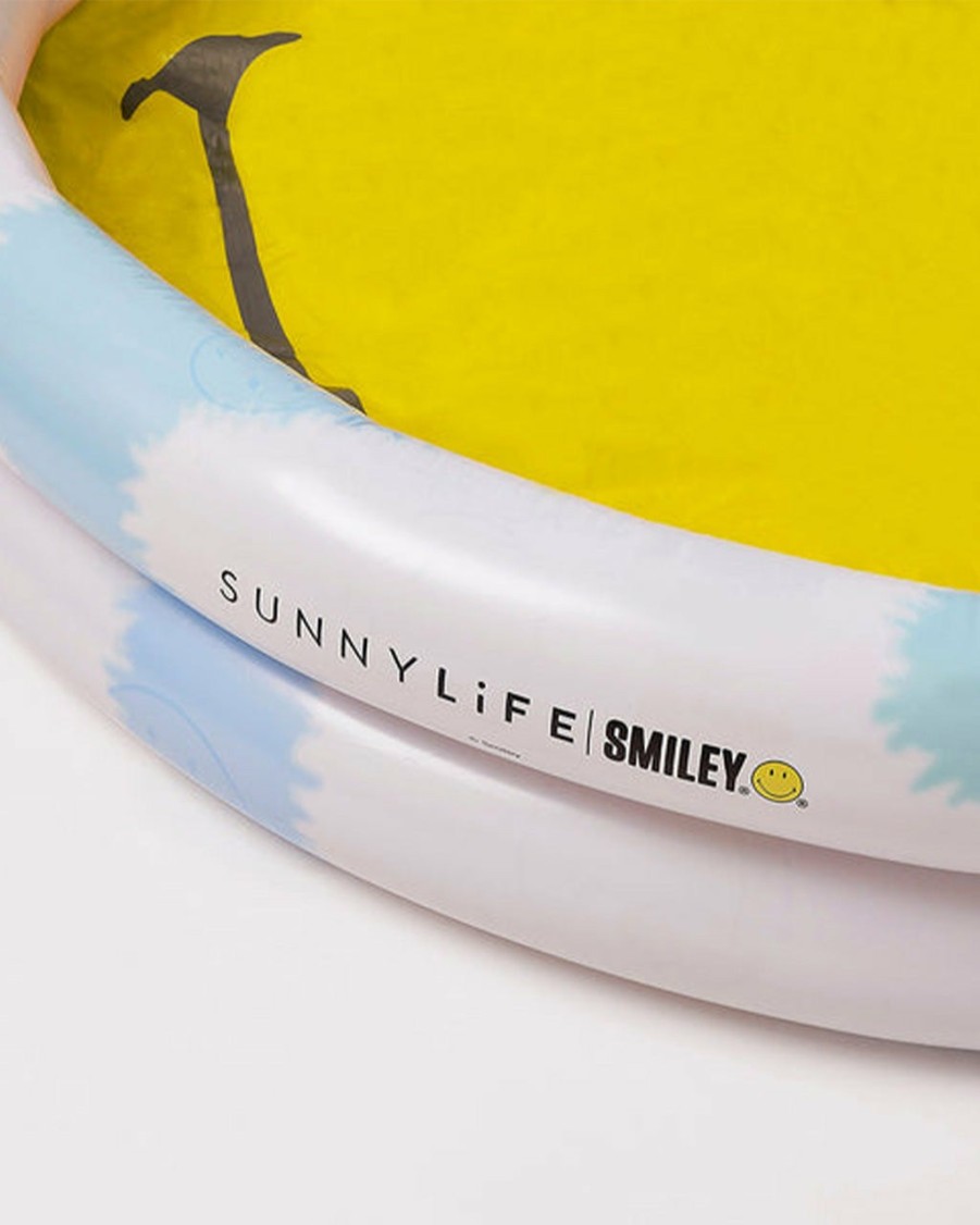 Living Sunnylife | The Pool - Smiley